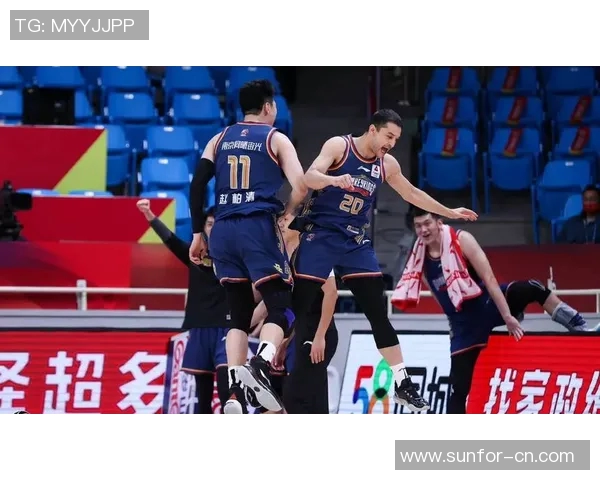 南京排球队在邀请赛中以84分稳居积分榜首位争夺冠军势头强劲