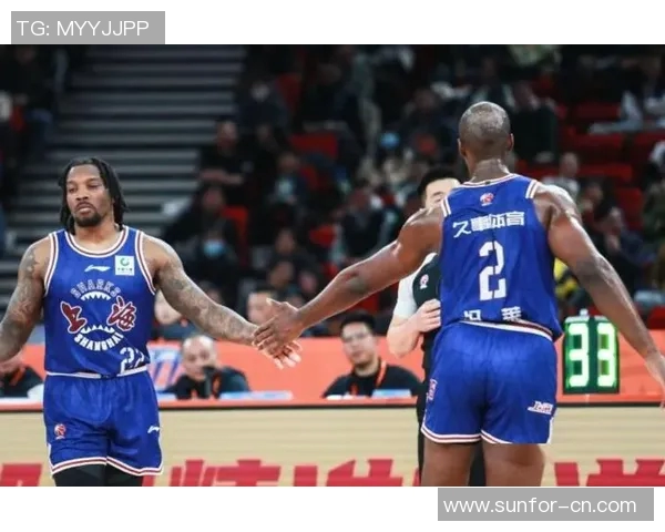 广州飞盘队灵活性引发热议球员表现与战术选择成焦点讨论