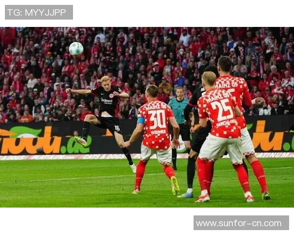 基尔球队与波鸿球队激战正酣谁能在这场对决中笑到最后