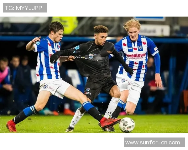 海伦芬主场迎战福图纳争夺联赛关键三分的激烈对决