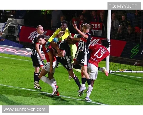 英超历史交锋曼联与曼城的战绩分析与精彩瞬间回顾