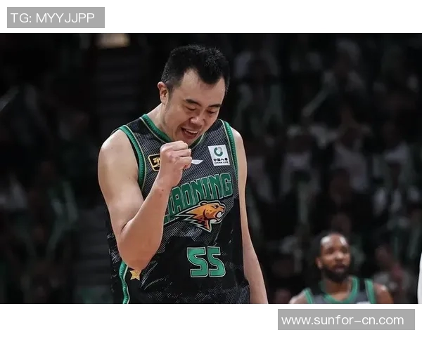 韩德君的篮球传奇之路:从青涩少年到CBA巨星的奋斗历程与荣耀时刻 韩德君的篮球传奇之路:从青涩少年到CBA巨星的奋斗历程与荣耀时刻