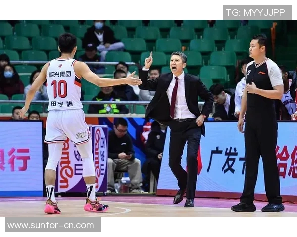 2017年CBA季后赛广东队与广州队激战回顾与精彩瞬间分析 2017年CBA季后赛广东队与广州队激战回顾与精彩瞬间分析